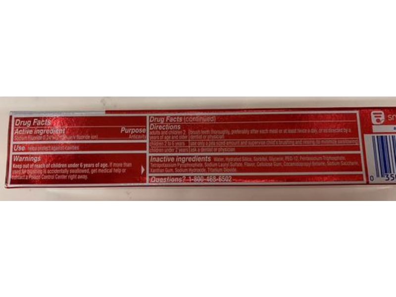 Colgate Optic White Stain Fighter Toothpaste, Clean Mint, 2.0 oz/56.6 g