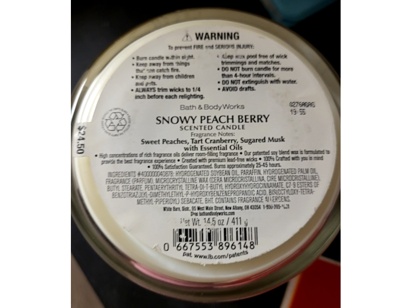 Bath & Body Works Snowy Peach Berry Candle, Essential Oils, 14.5 oz/411 g