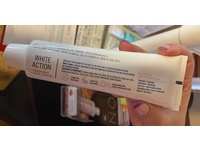 Perioe White Action Whitens & Removes Plaque Toothpaste, Fresh Mint, 5.6 oz/160 g - thumbnail 2