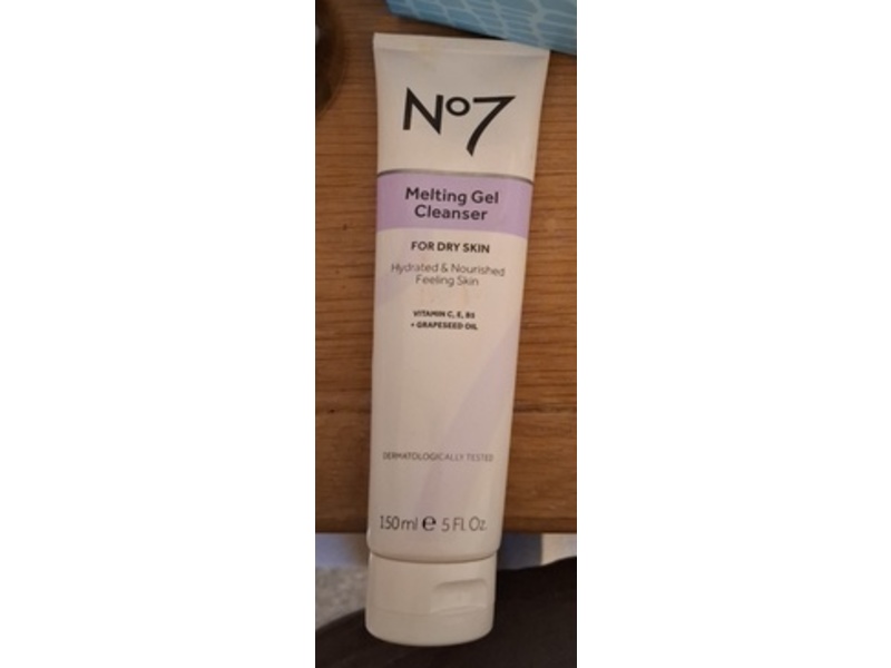 No7 Melting Gel Cleanser, Vitamin C, E, B5 + Grapeseed Oil, 5 fl oz/150 mL