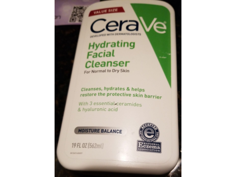 CeraVe Hydrating Facial Cleanser, 19 fl oz/562 mL