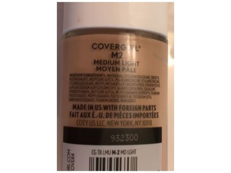 Covergirl Trublend Hydrating Foundation, M2 Medium Light, 1 fl oz/30 mL