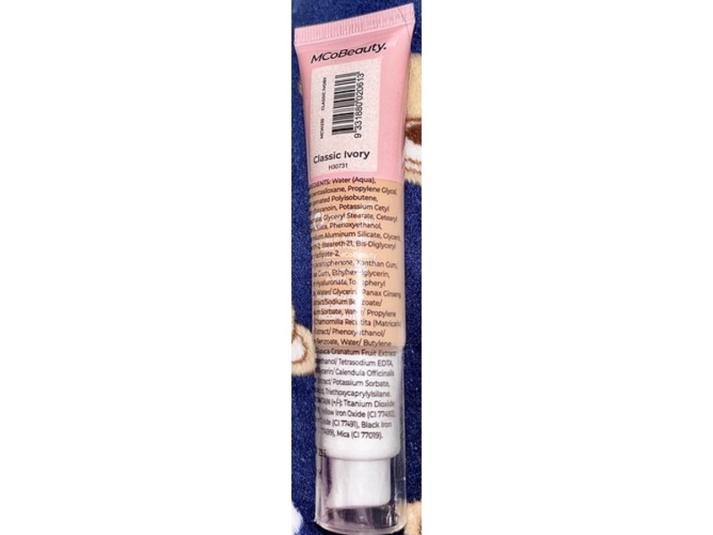 MCoBeauty Miracle Hydra Glow Oil Free Foundation, Classic Ivory, 1.01 fl oz/30 mL