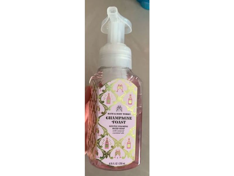 Bath & Body Works Gentle Foaming Hand Soap, Champagne Toast. 8.75 fl oz/259 mL
