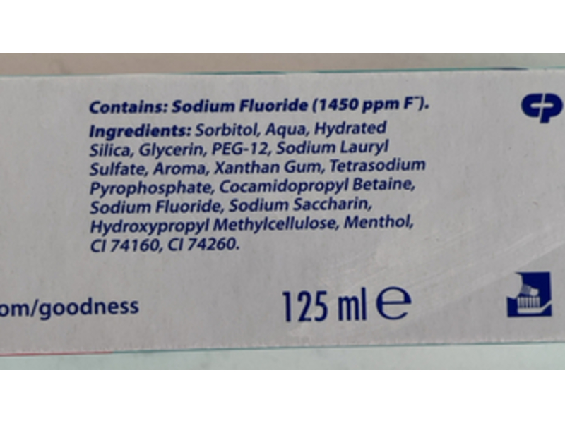 Colgate Max White Toothpaste, Crystal Mint, 125 mL