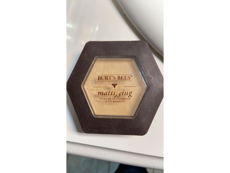 Burt's Bees Mattifying Powder Foundation, Bamboo,1110 Vanilla, 0.3 oz