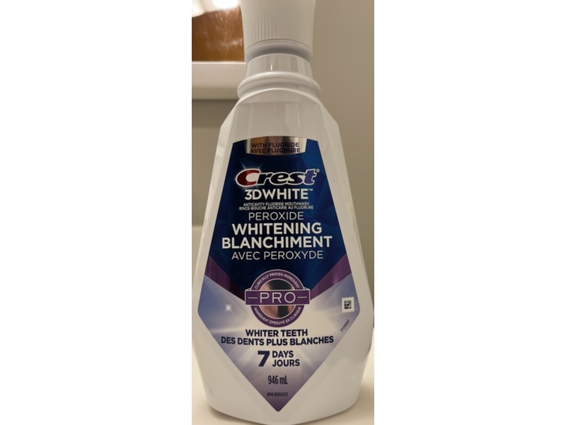 Crest 3D White Peroxide Whitening Blanchiment Anticavity Fluoride Mouthwash, 946 mL