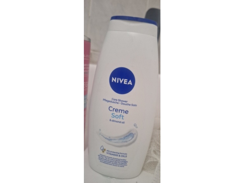 Nivea Soft Cream Shower Gel, Almond, 750 mL