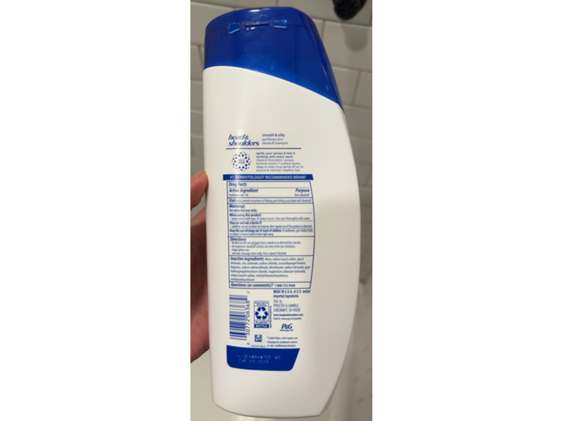 Head & Shoulders Smooth & Silky Dandruff Shampoo, 20.7 fl oz/613 mL