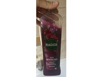 Radox Feel Revitalised Bath Soak, Wild Cherry & Raspberry Scent, 500 mL - Image 3