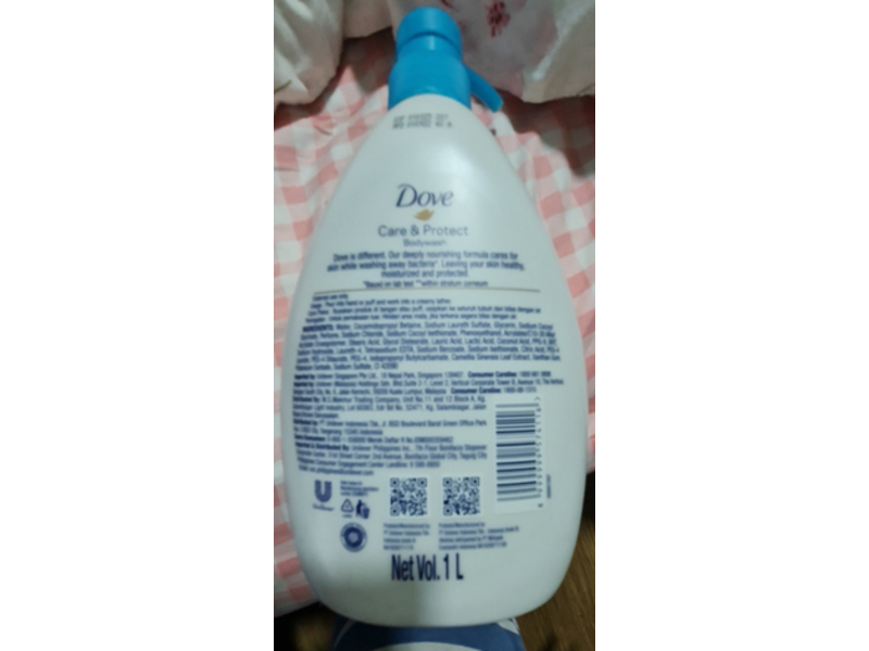 Dove Care & Protect Anti-Bacterial Body Wash, 1 L