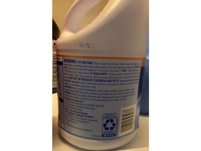 Clorox Splash-Less Bleach, No-Splash Formula, Concentrated Formula, 77 fl oz/2.28 L