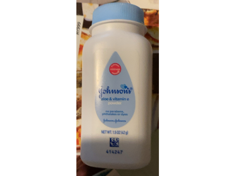 Johnson's Powder, Aloe & Vitamin E, 1.5 oz/42 g
