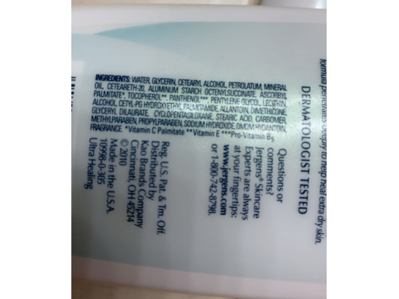 Jergens Ultra Healing Extra Dry Skin Moisturizer, Vitamin 3, 10 fl oz/295 mL