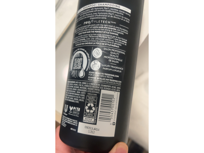 Tresemme Rich Moisture Shampoo, Hyaluromic Plex, 28 fl oz/828 mL