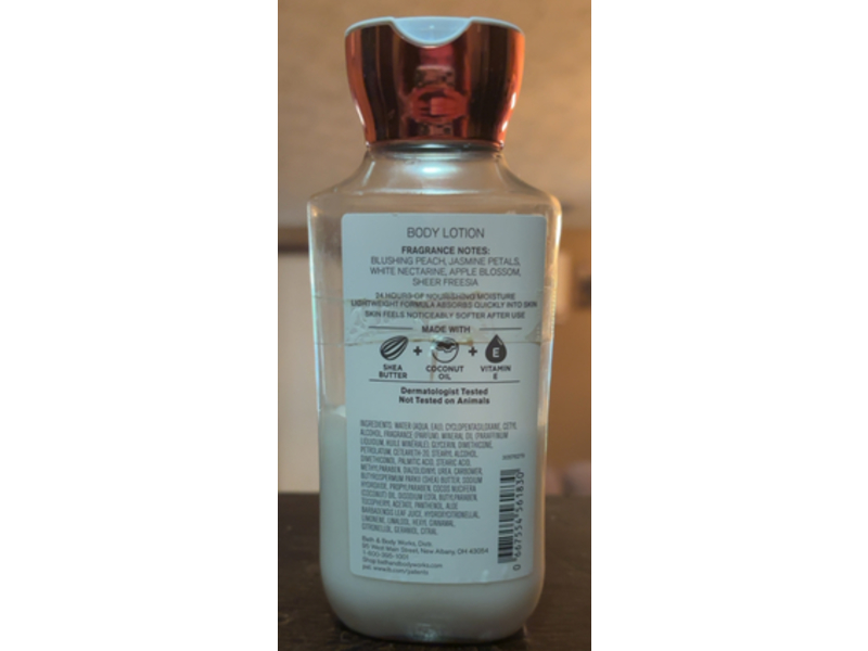 Bath & Body Works Pretty As A Peach Body Lotion, Shea Butter + Vitamin E, 8 fl oz/236 mL