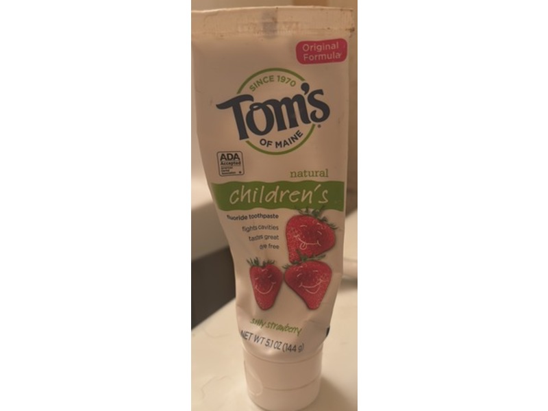 Tom's Of Maine Natural Children Fluoride Toothpaste, Silly Strawberry, 5.1 oz/144 g
