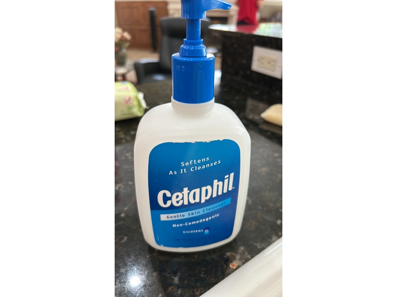 Cetaphil Daily Facial Cleanser, 20 fl oz/591 mL
