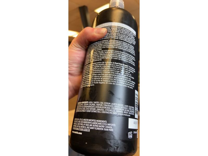 Matrix Total Results A Curl Can Dream Shampoo, Manuka Honey Extract, 33.8 fl oz/1 L