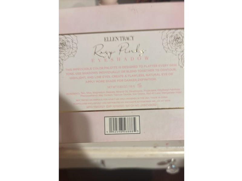 Ellen Tracy Eyeshadow Palette, Rosy Pink, 0.63 oz/18 g