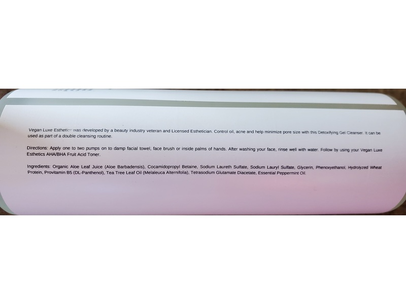 Vegan Luxe Esthetics Detoxifying Gel Cleanser, 5 fl oz/150 mL