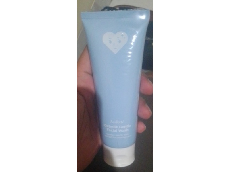 Harlette Oatmilk Gentle Facial Wash,