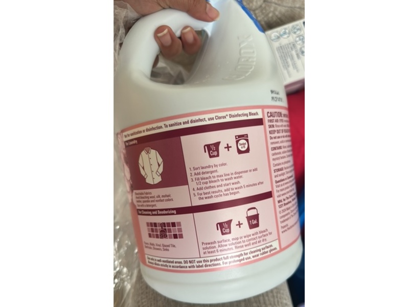 Clorox Scentiva 3-In-1 Scented Bleach, Cherry Blossom & Peach, 81 fl oz/2.40 L