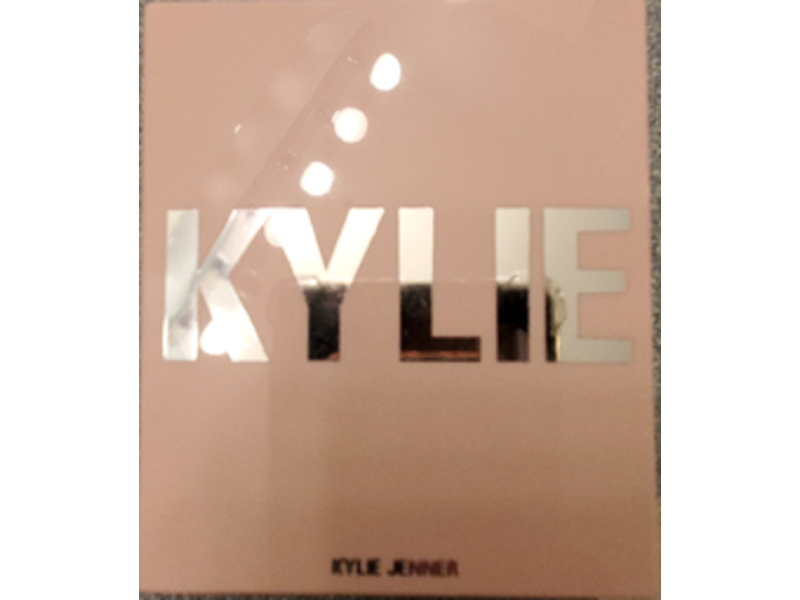 Kylie Jenner Pressed Blush Powder, Pink Powder