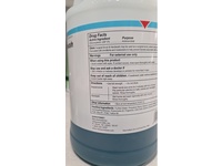 Vetoquinol Surgical Scrub & Handwash, 2% Chloroxylenol, 3.79 L - Image 4