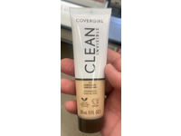 Covergirl Clean Invisible Foundation, Porcelain, 1 fl oz/30 mL - Image 3