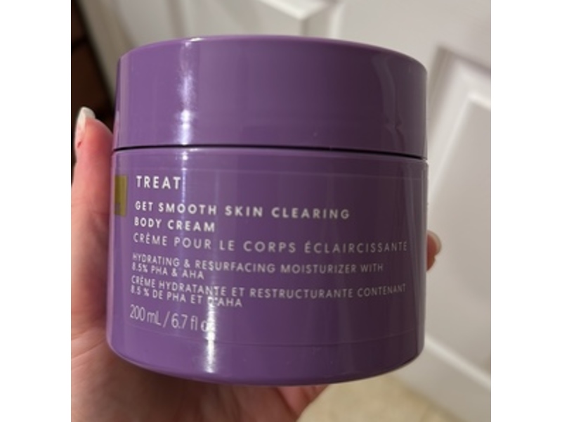 European Wax Center Treat Smooth Skin Clearing Body Cream, 6.7 fl oz/200 mL