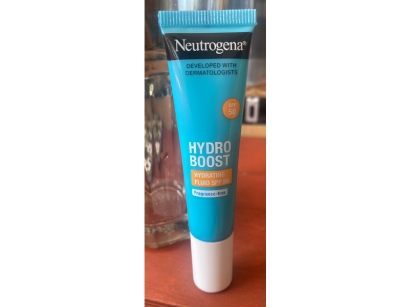 Neutrogena Hydro Boost Hydrating Fluid, SPF 50, 15 mL
