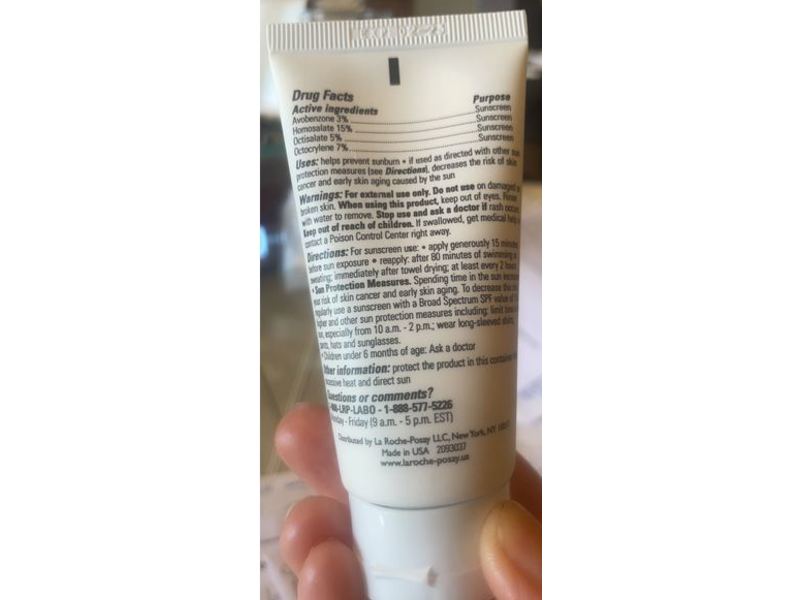 La Roche-Posay Anthelios Clear Skin Sunscreen, Oil Free, SPF 60, 1.7 fl oz/50 mL