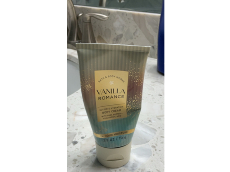 Bath & Body Works Ultimate Hydration Body Cream, Shea Butter + Hyaluronic Acid, Vanilla Romance, 2.5 oz/70 g