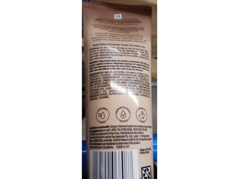 Jergens Natural Glow +Brighten Daily Moisturizer Tanning Lotion, Fair To Medium, 7.5 fl oz/221 mL