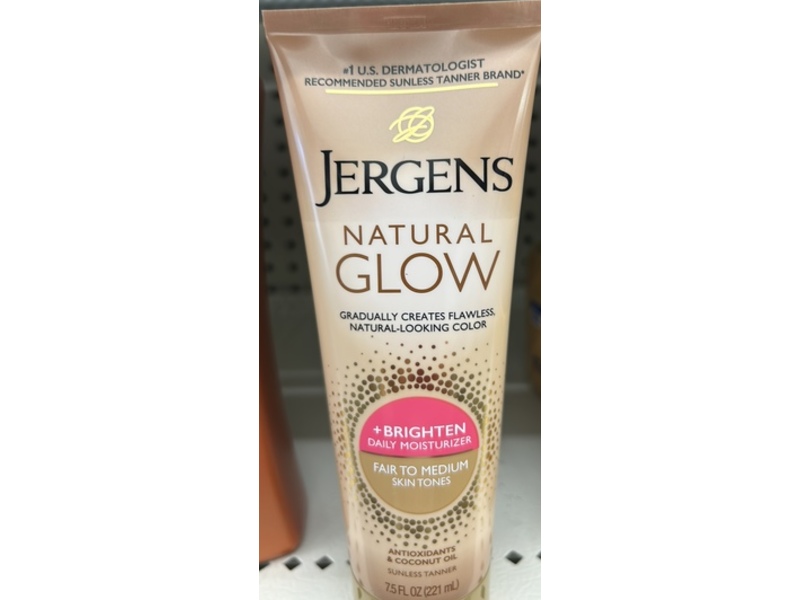 Jergens Natural Glow + Brighten Daily Moisturizer, Fair To Medium, Antioxidants & Coconut Oil, 7.5 fl oz/221 mL