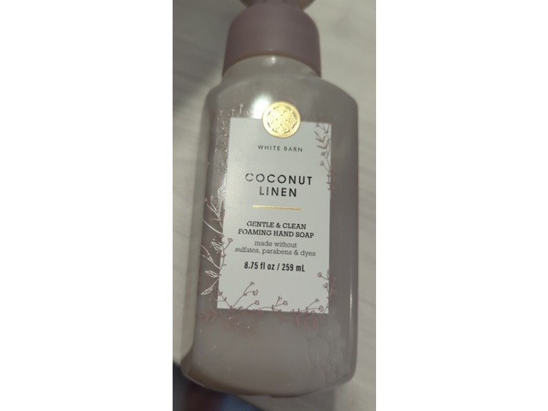 Bath & Body Works White Barn Gentle & Clean Foaming Hand Soap, Cocnut Linen, 8.75 fl oz/259 mL, Pack Of 2