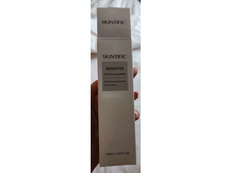 Skintific Sensitive Soothe Cleanser, 4.05 fl oz/120 mL