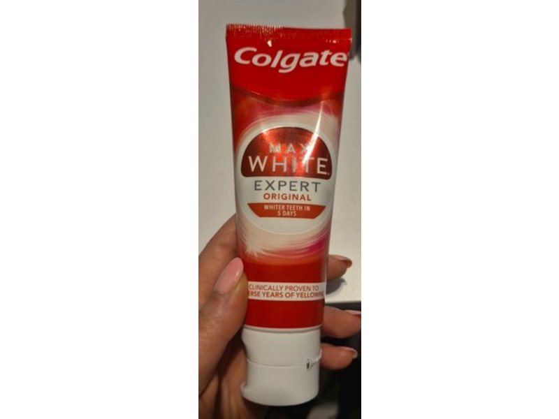 Colgate Max White Expert Whitening Toothpaste, Original, 75 mL
