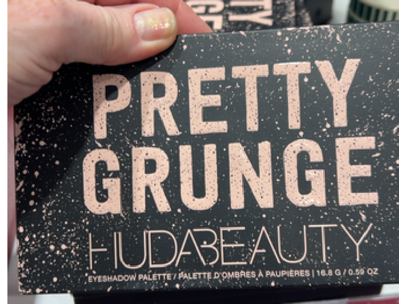 Huda Beauty Eyeshadow Palette, Pretty Grunge, 0.59 oz/16.8 g