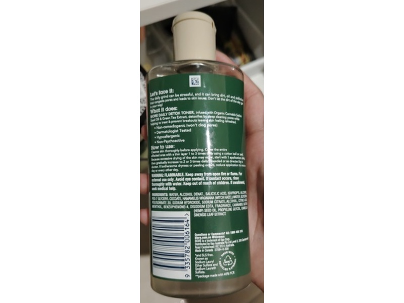 Biore Daily Detox Dee[ Clean Toner, Cannabis Sative Seed Oil & Green Tea Extract, 8 fl oz.235 mL