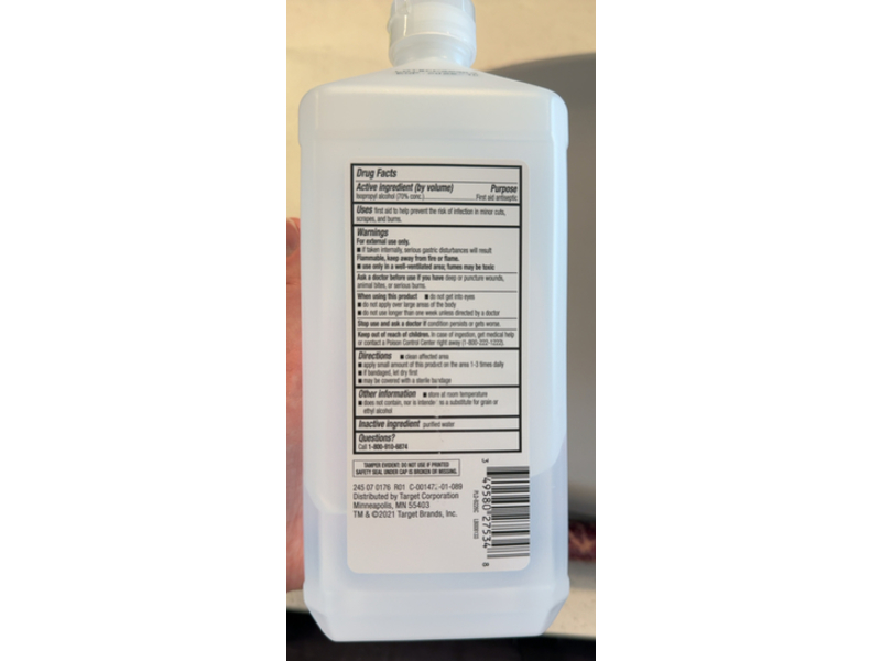 Up & Up First Aid Antiseptic, 70% Isopropyl Alcohol, 32 fl oz/946 mL