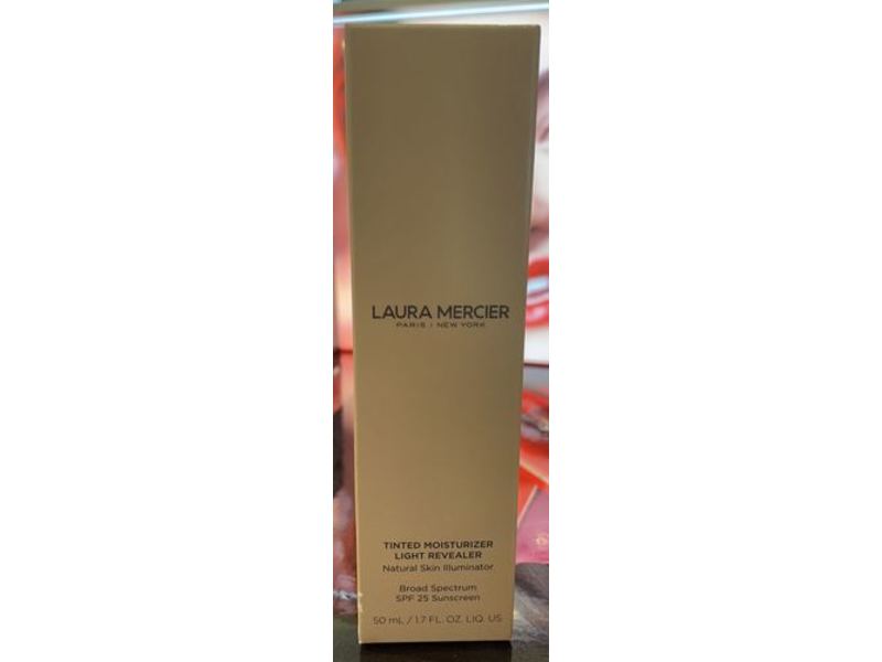 Laura Mercier Tinted Moisturizer Light Revealer, SPF 25, 2W1 Natural, 50 mL
