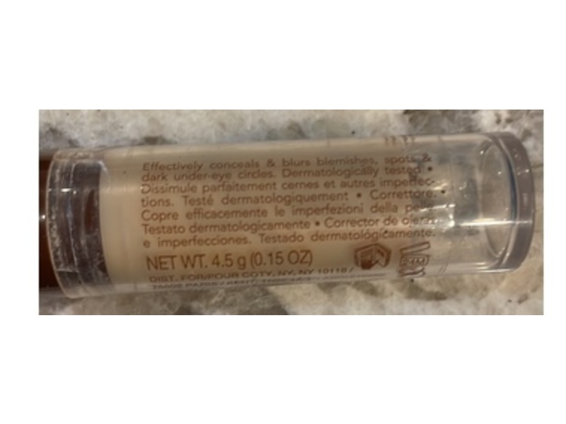 Rimmel Hide The Blemish Concealer, Ivory, 0.15 fl oz/4.5 g