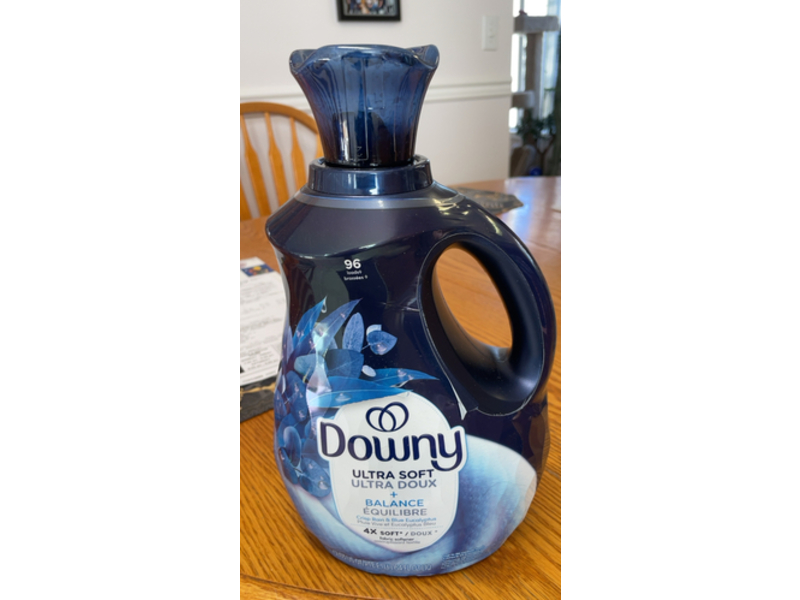 Downy Ultra Soft + Balance Fabric Softener, Crisp Rain & Blue Eucalyptus, 96 Loads, 64 fl oz/1.92 L
