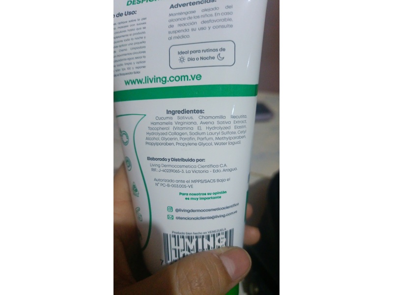 Living Moisturizing Depigmenting Cream, 120 mL