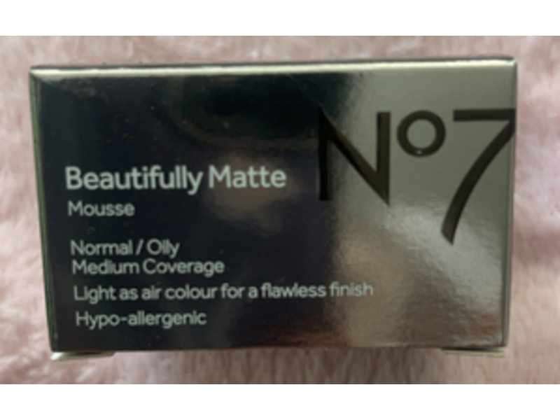 No7 Beautifully Matte Mousse Foundation, Wheat, 30 g