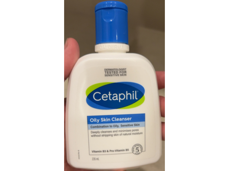 Cetaphil Oily Skin Cleanser, Vitamin B3 & Pro - Vitamin B5, 235 mL