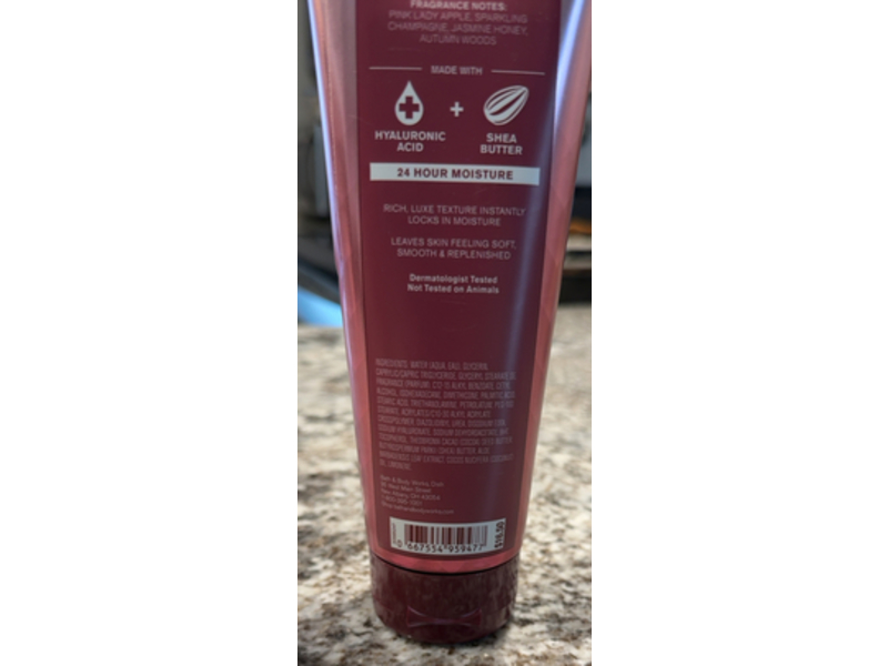 Bath & Body Works Ultimate Hydration Body Cream, Champagne Apple & Honey, 8 oz/ 226 g