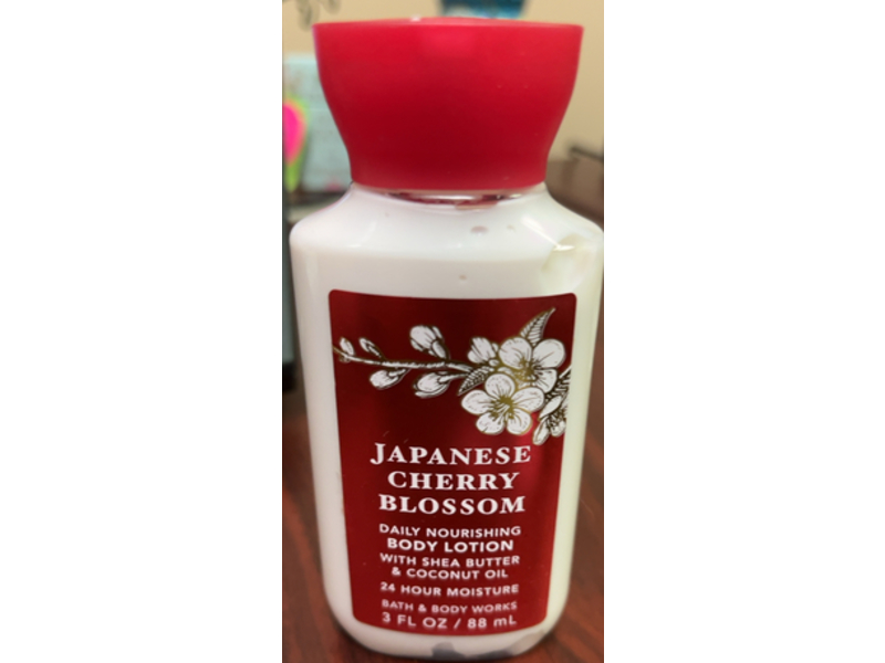 Bath & Body Works Japanese Cherry Blossom, Daily Nourishing Body Lotion, 3 fl oz/88 mL